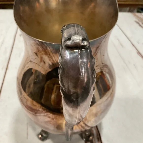 VINTAGE F.B ROGERS SILVERSMITH PITCHER WITH ICE LIP - Picture 9 of 11